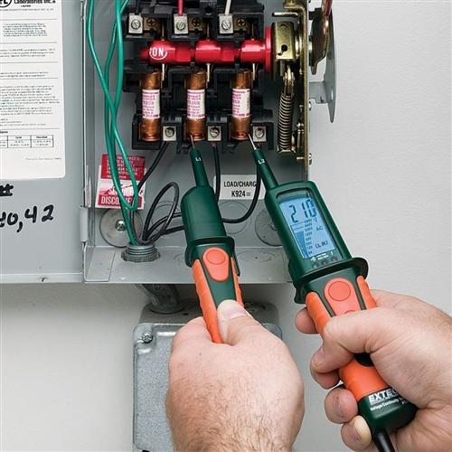 Extech VT30: LCD Multifunction Voltage Tester - anaum.ca